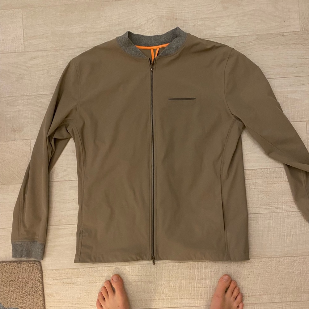 XL lululemon zip up. tan & gray